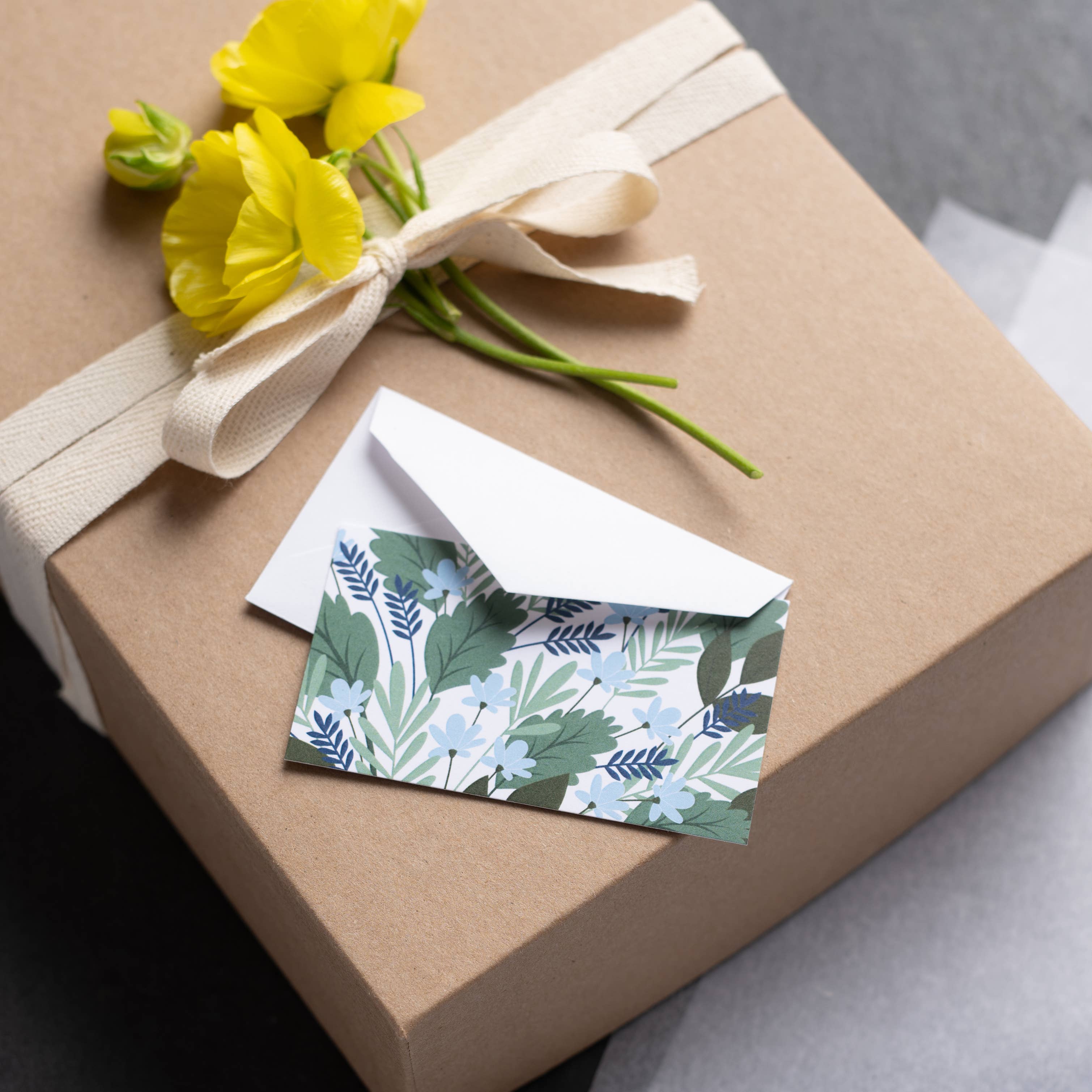 HAZELMADE® Tea Towels + Gifts - Wholesale Stationery/Notecard Set - Blue Bouquet Mini Note Set | Cards1