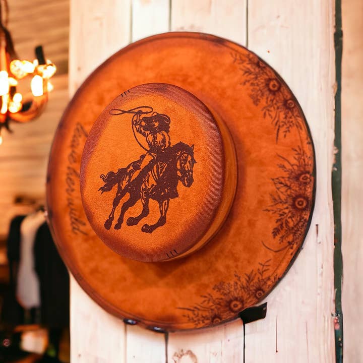 Cowgirl Leave Her Wild Burned Western Her per la vendita all'ingrosso da parte di Wild Indigo