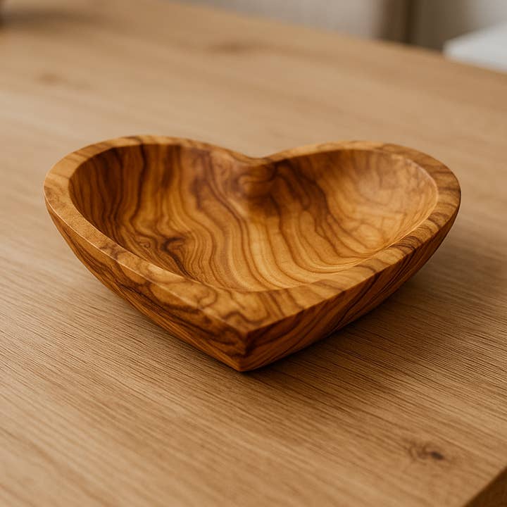 Heart-shaped olive wood bowl – handmade – 14 cm for wholesale by ZenZies