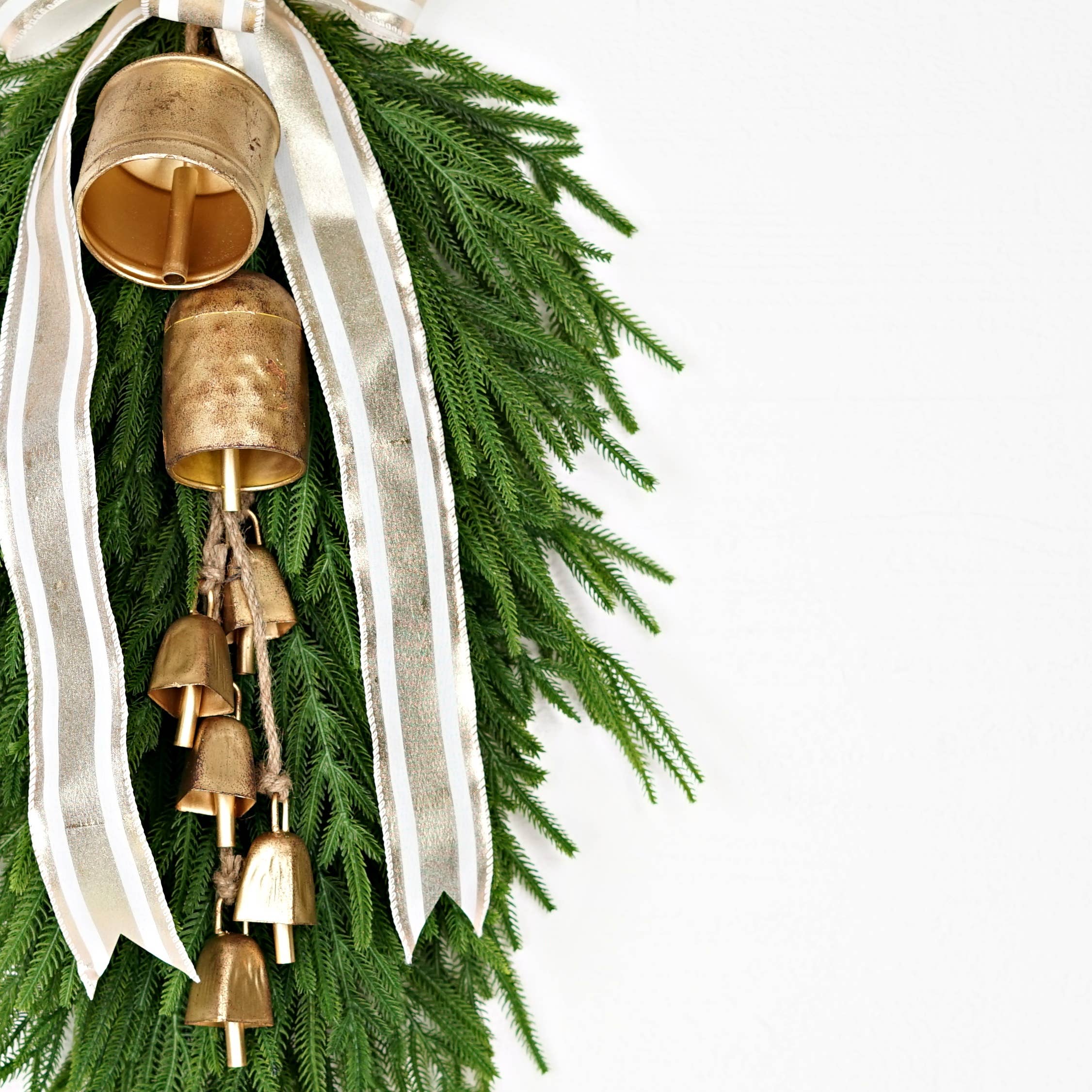 Impressive Enterprises, Inc. - Wholesale Bell - M32501-Vintage Gold Silo Bell w. jute loop (4inH)9