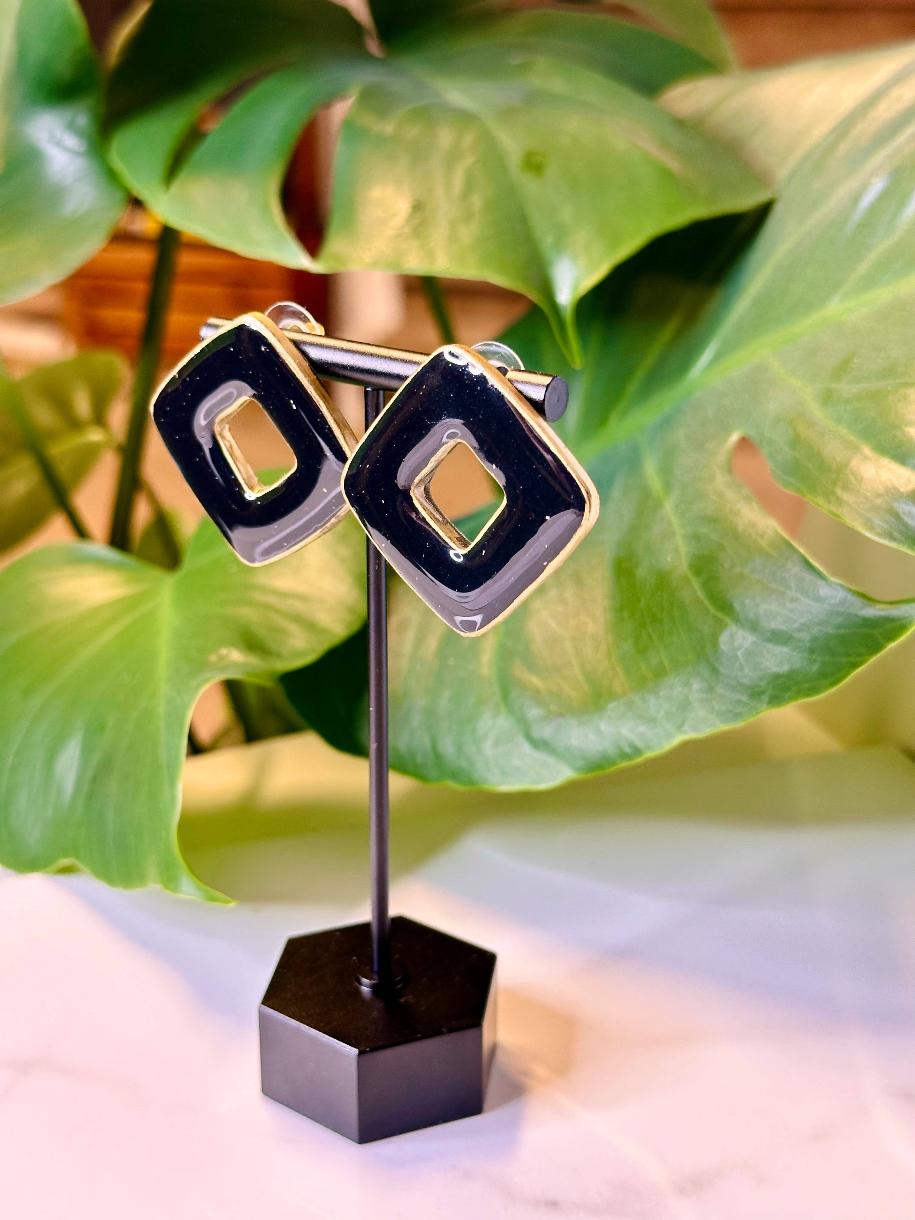 913onCanvas - Wholesale Stud/Post Earrings - Not Too Square: Statement Studs (Black or White)5