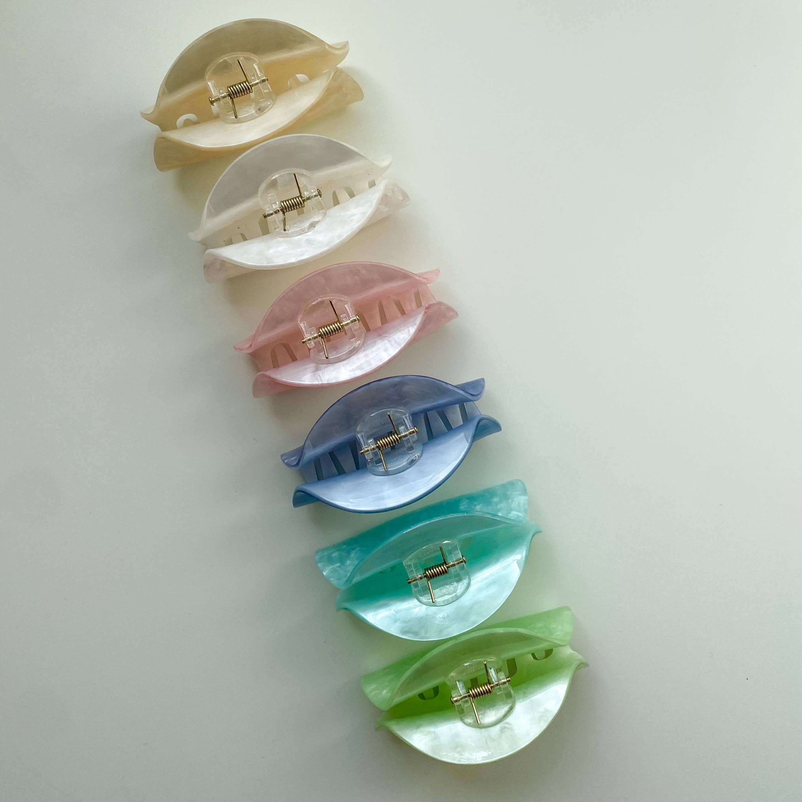 blush & bubbly - Wholesale Hair Clip - Women's - Half Moon Acetate Claw Clip, Environmentally Friendly Clip2