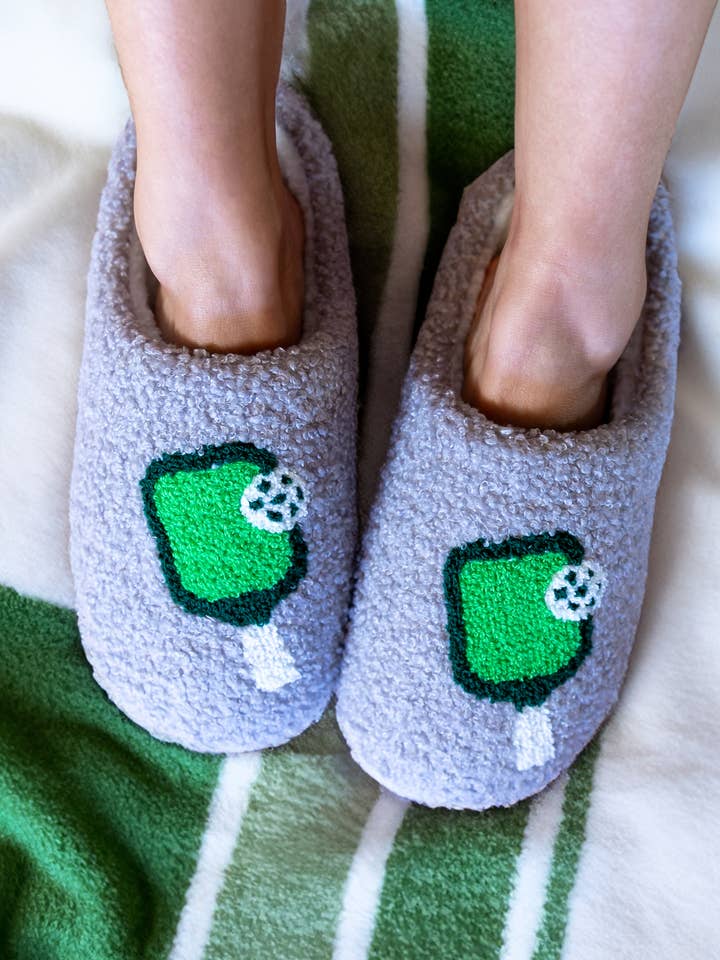 Living Royal - Wholesale Slippers - Unisex - Indoor / Outdoor Slippers - Pickleball - Gray3