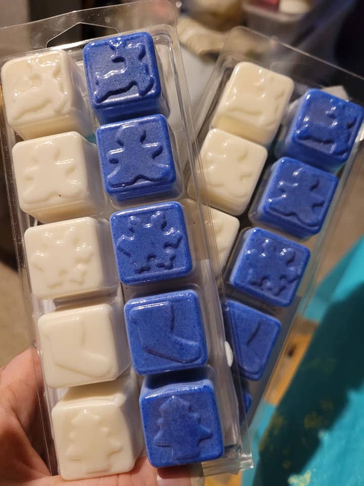 Blue Pineapple Melts – wholesale Wax melt – Christmas Clamshell0