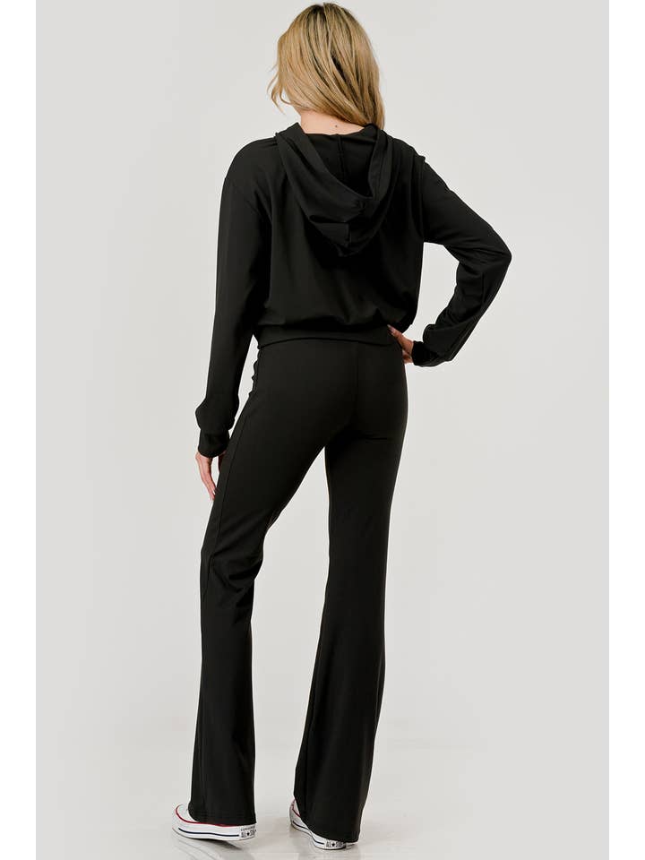 REDFINCH APPAREL INC - Vendita all'ingrosso Completo loungewear - Donna - Set 2 pezzi: felpa con cappuccio e pantaloni svasati con coulisse da donna4