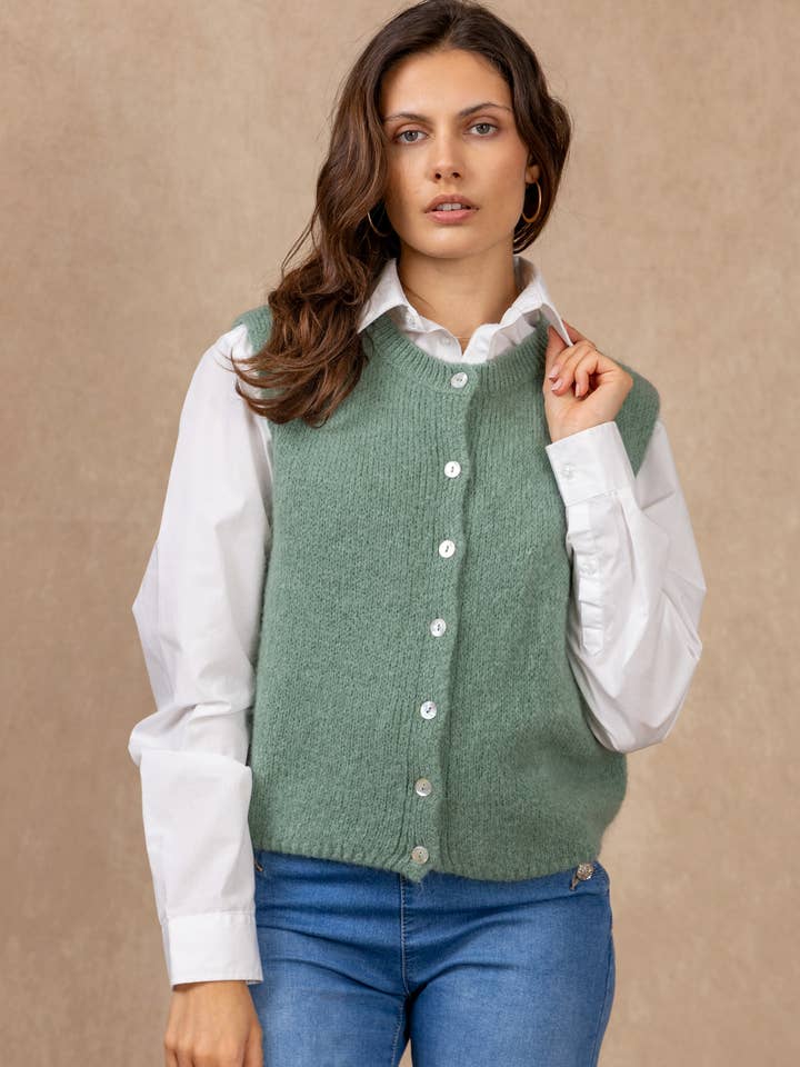 Ärmellose Weste mit Rundhalsausschnitt und Knöpfen aus Kid-Mohair und Wolle für den Großhandel von NAÏS PARIS