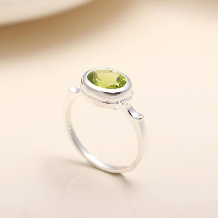 AG 925 JEWELLERY - Wholesale Single stone/solitaire ring - 925 Silver Peridot Solitaire Ring3