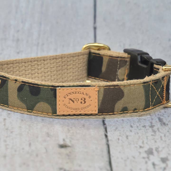 COLLIER CAMOUFLAGE DE 1" pour la vente par Finnegan’s Standard Goods