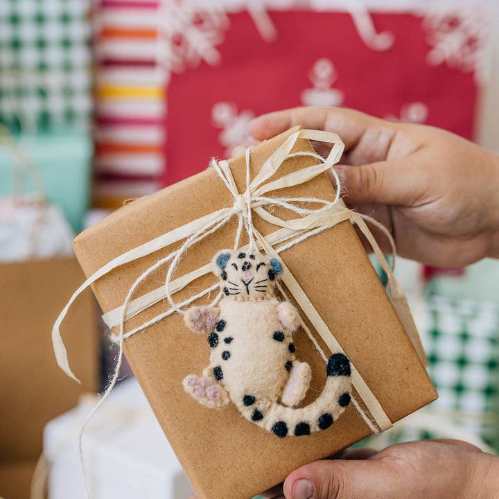 Nivas – wholesale Prydnad – Jul snöleopard filtprydnad2