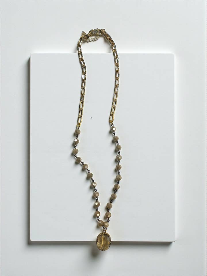 Colar de Ouro e Marfim de 28" com Pendente de Ouro por atacado de Ava Capri