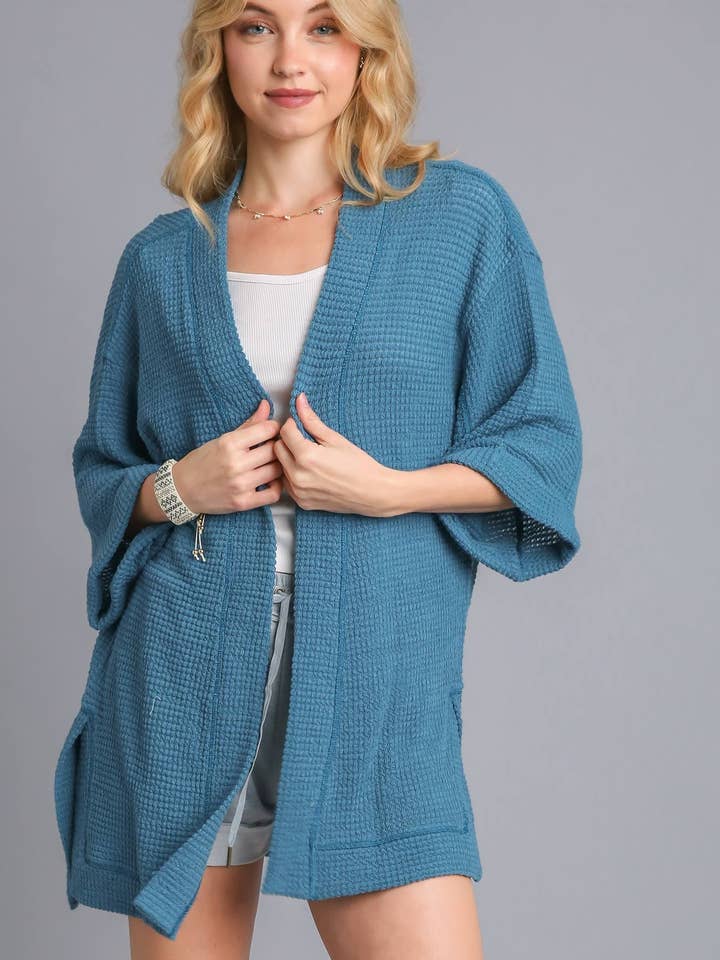 Cardigan en tricot gaufré épais avec fente latérale pour la vente par Vanilla Monkey