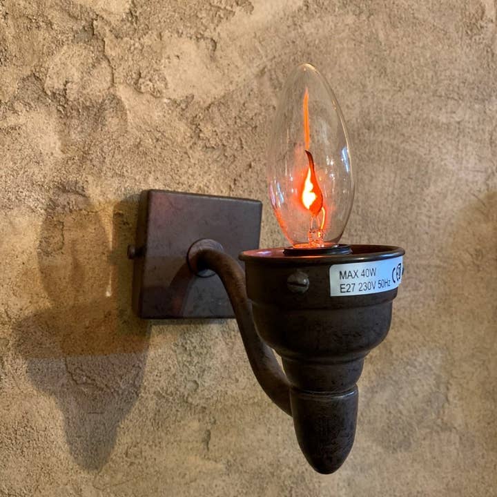 Base applique aspect métal rouillé ronde pour la vente par LES SCULPTEURS DU LAC