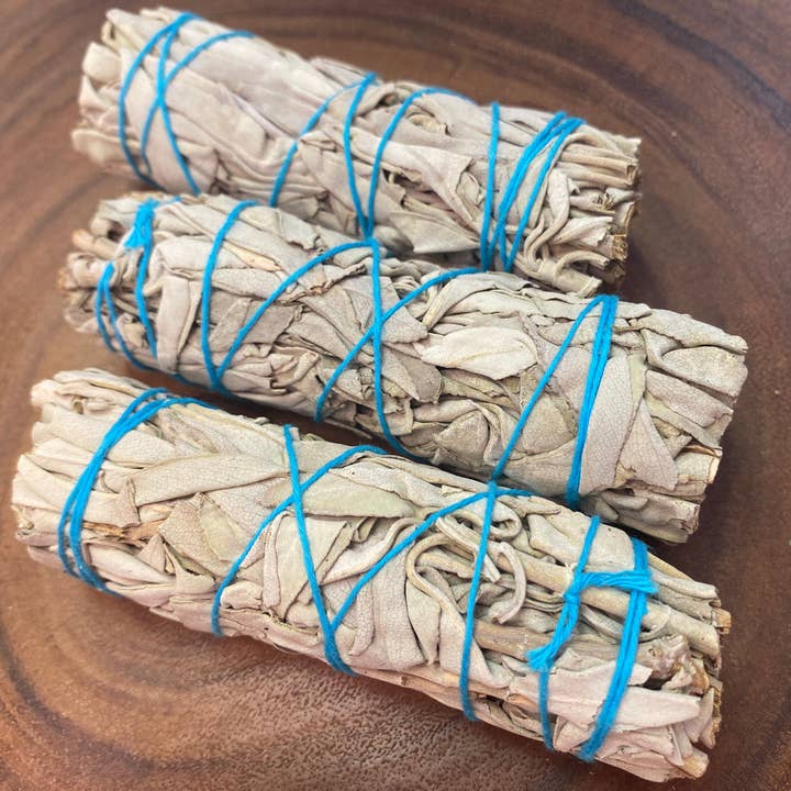 Princess' Holistic Boutique – Großhandel Salbeibündel – The Spiritual Rehab Weißer Salbei4