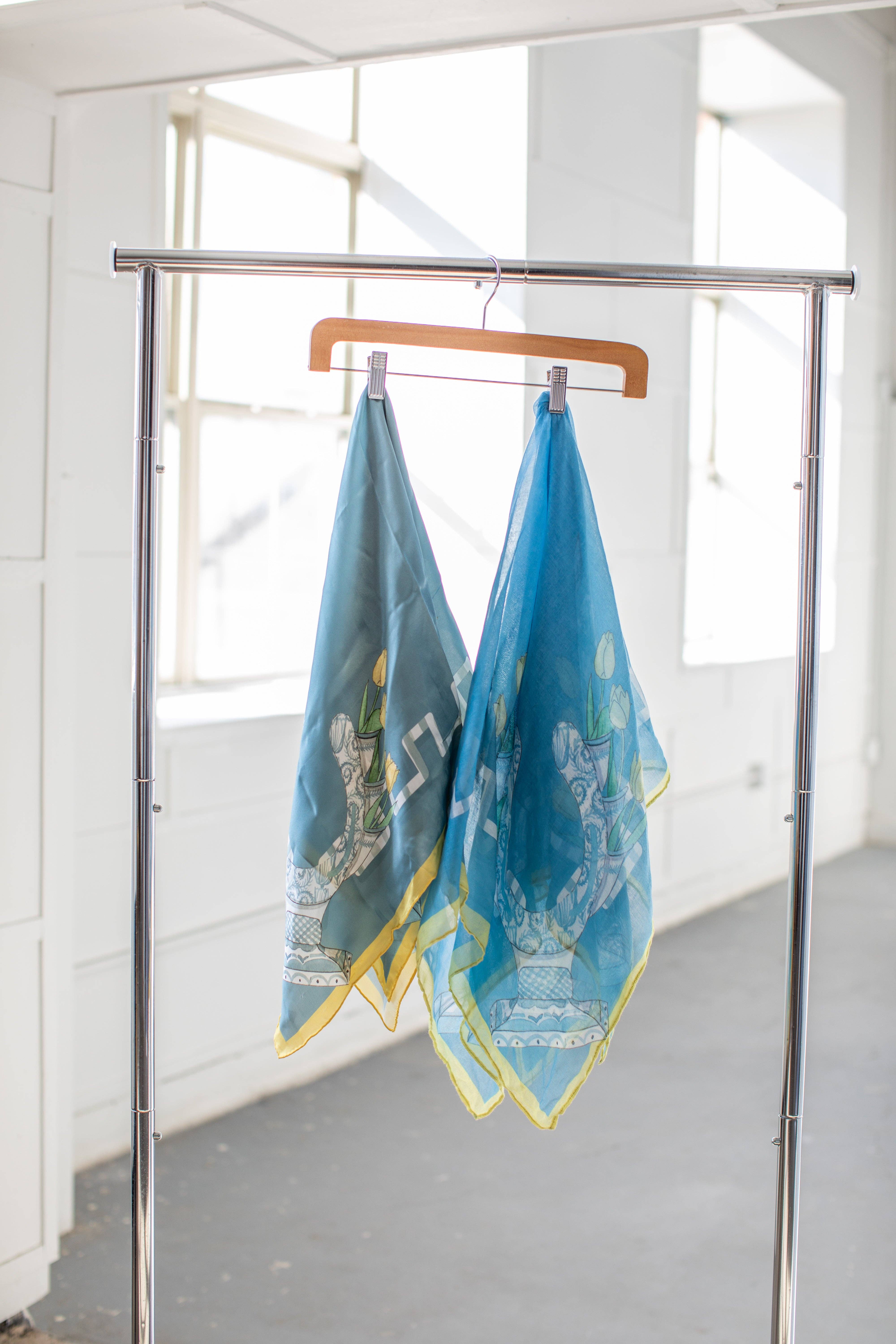 Maizie Clarke LLC - Wholesale Scarf - Women's - Tulipiere Thoroughbred Scarf1