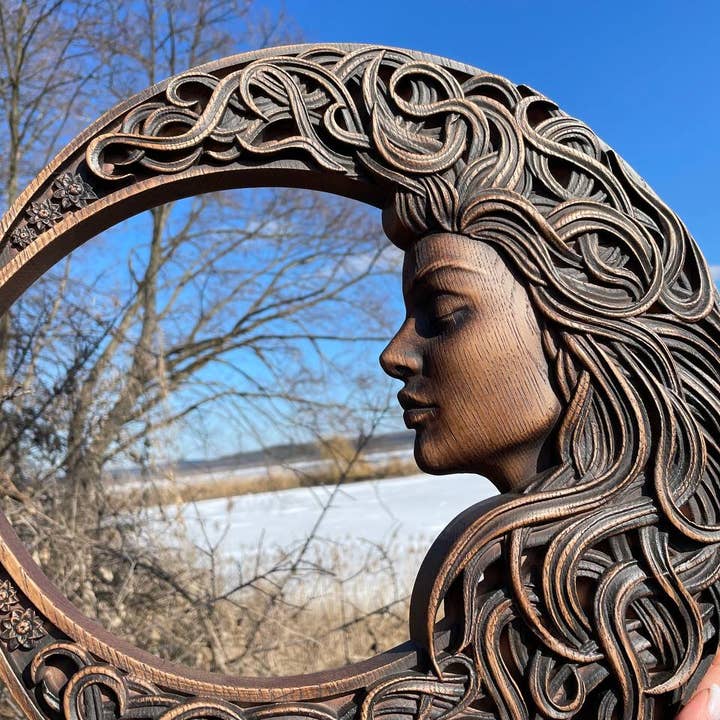 KozakWorkshop - Wholesale Wall Accent - Crescent Moon with Woman Face4