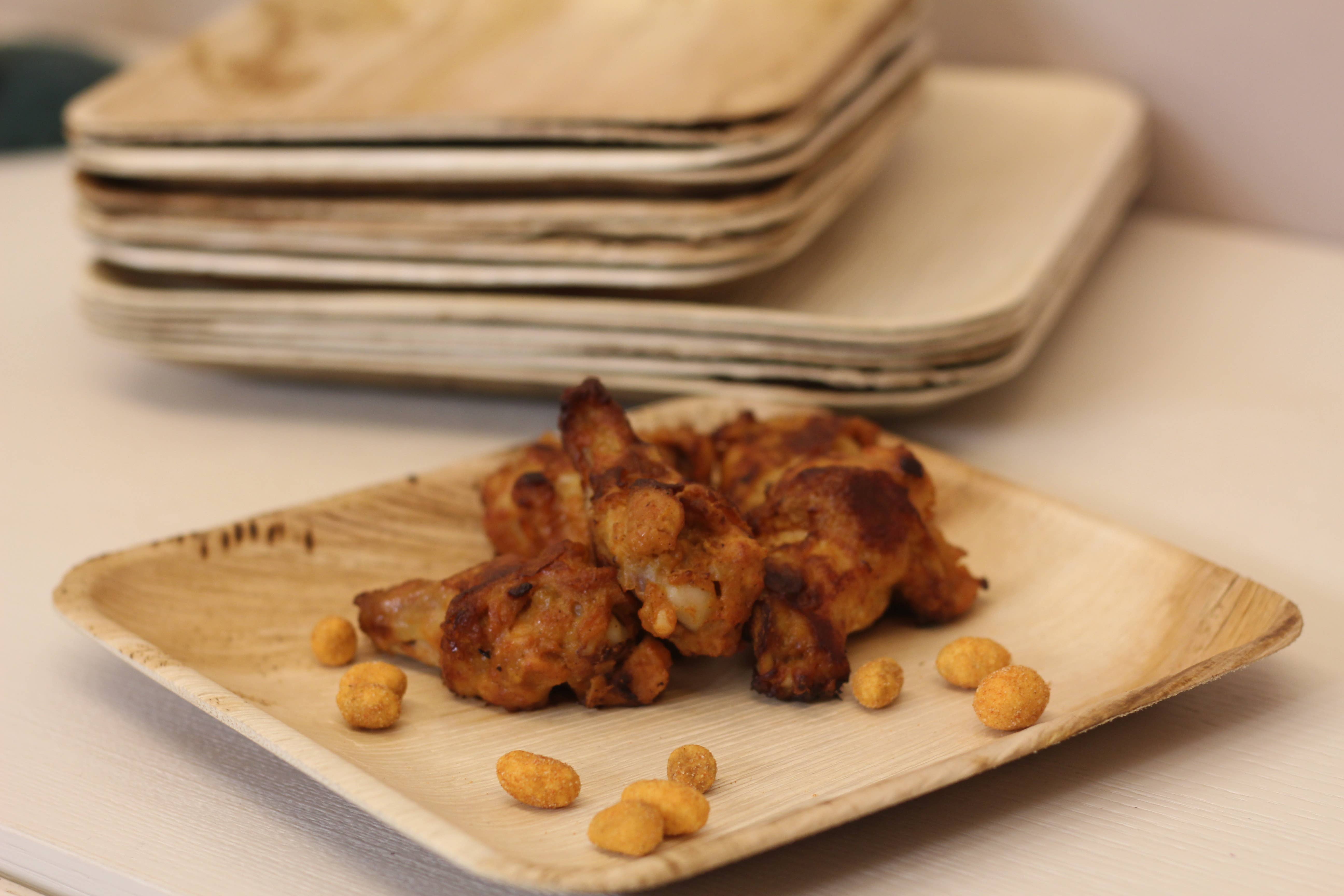 GNB S.r.l. (BioChic) - Wholesale Disposable Plate - Compostable disposable palm leaf plate 18x18cm4