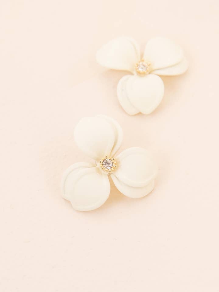 Gardenia Statement Earrings for wholesale by Lovoda