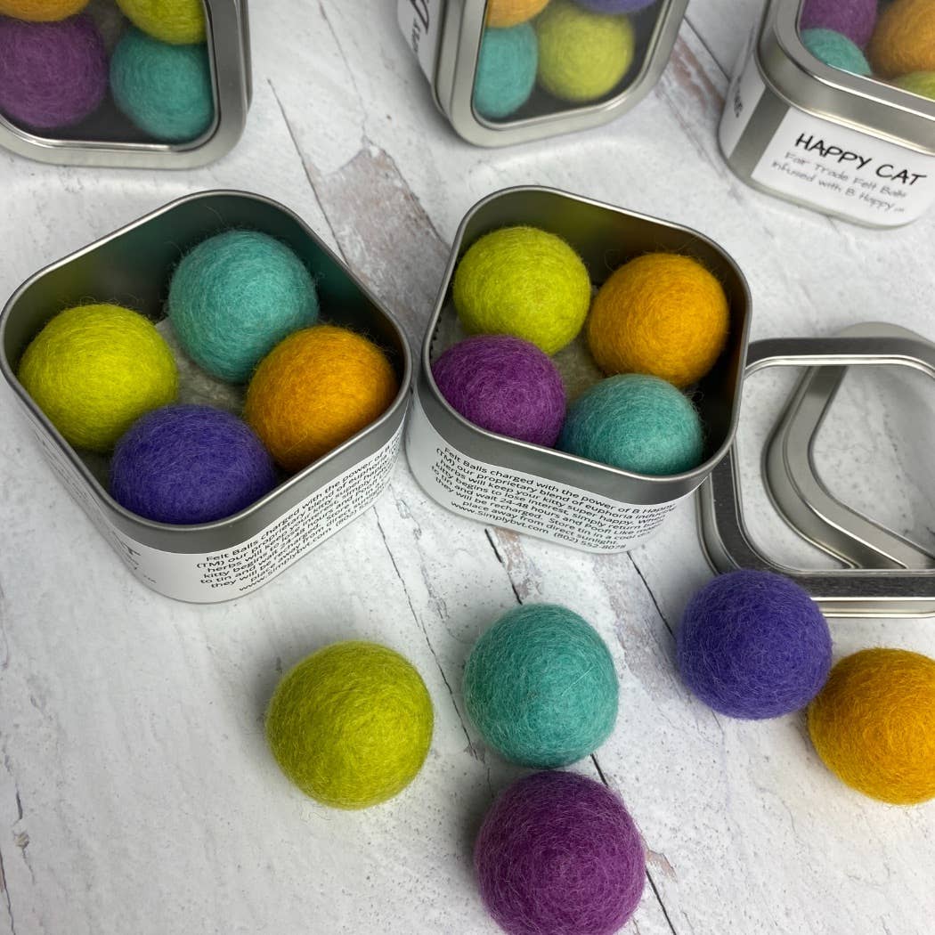 Simply B Vermont - Wholesale Pet Toy - Cat - Happy Cat, Catnip Infused Felted Balls Gift Tin7