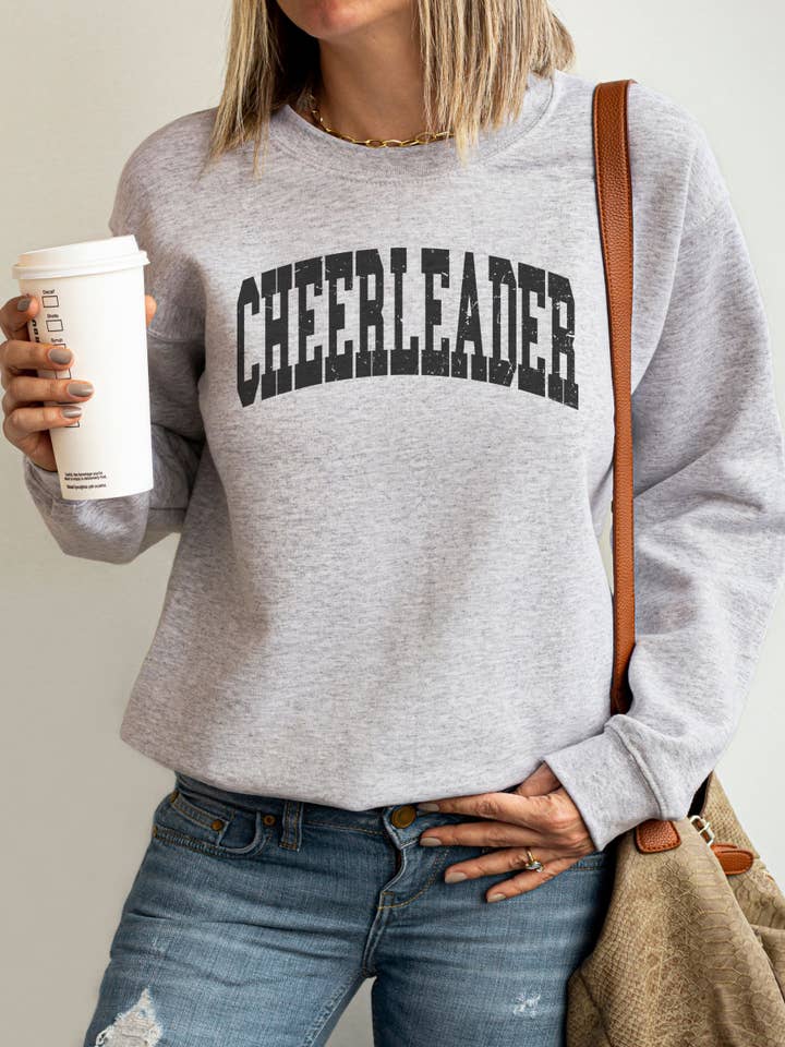 Sweat-shirt graphique Cheerleader pour la vente par Fan Gear Central