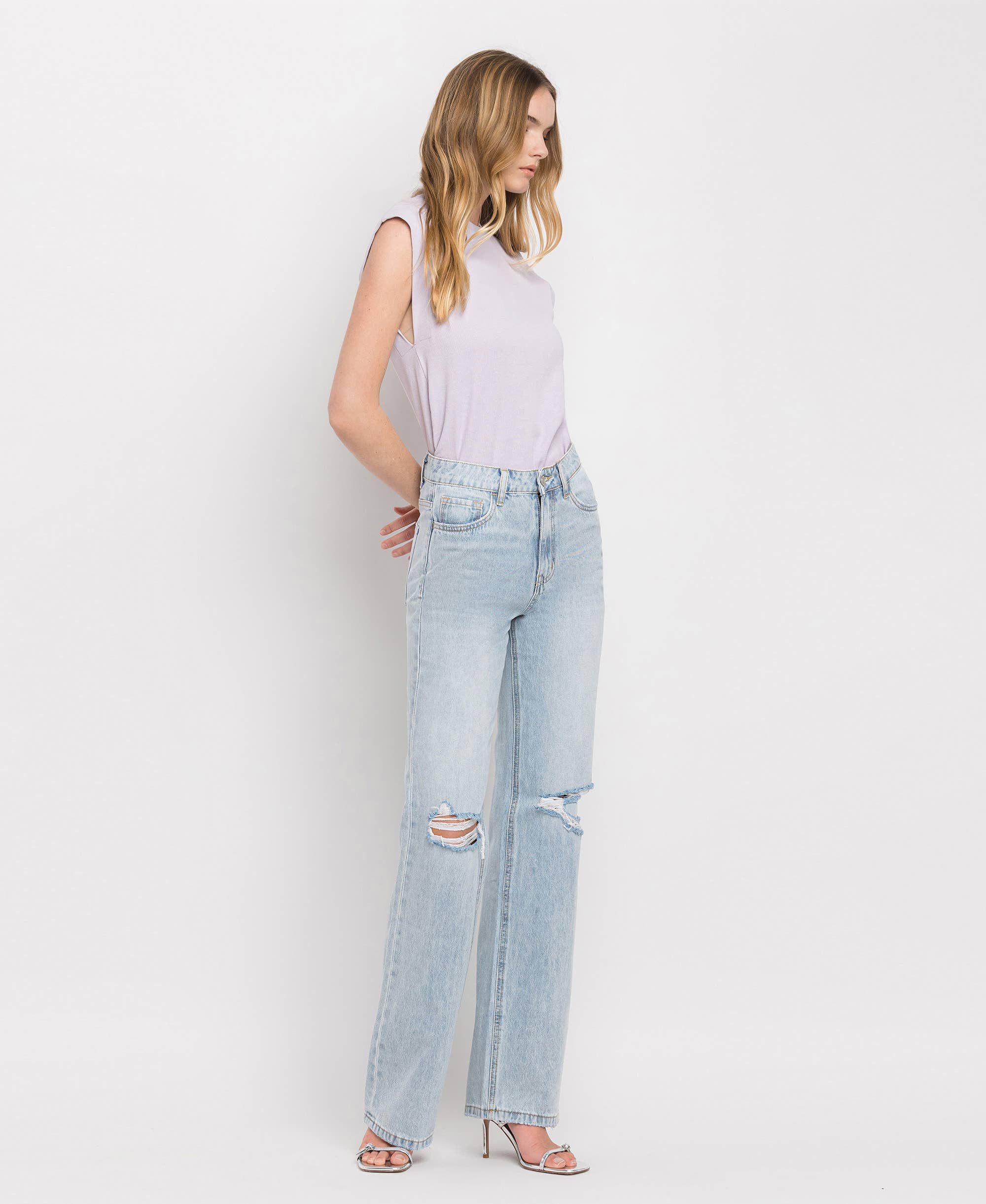 BARELY WORN 90'S VINTAGE SUPER HIGH RISE FLARE JEANS V2473 for wholesale on Faire7