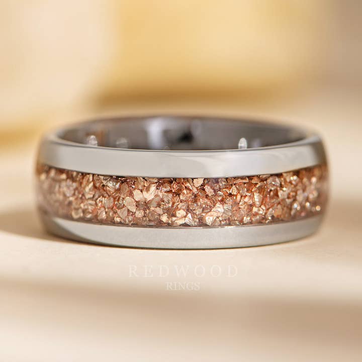 Anello in Tungsteno Argento con Intarsio di Morganite Creata in Laboratorio Color Pesca - 8MM per la vendita all'ingrosso da parte di Redwood Rings