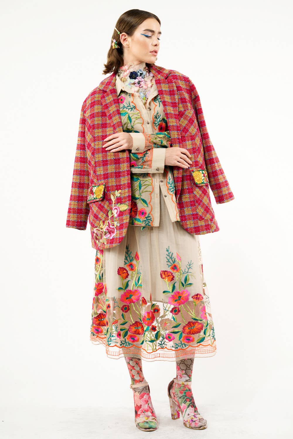 Blu Denim Camicia vintage con ricamo floreale di tulipani in vendita all'ingrosso su Faire30