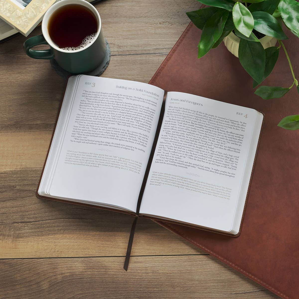 Christian Art Gifts - Wholesale Religion Book - 365 Days Through the Bible; A Devotional Journey5