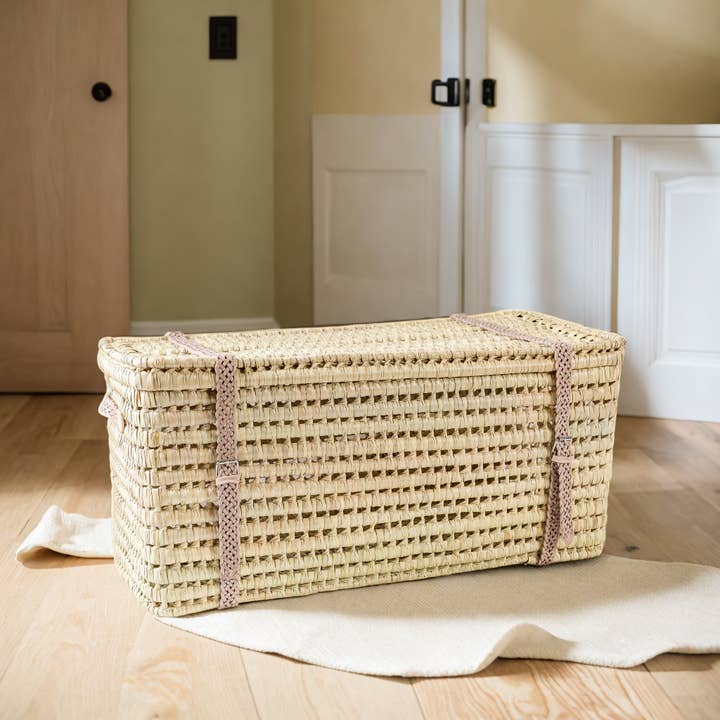 Gran Wholesale - Wholesale Storage Bin - Artisan Woven Wicker Storage Trunk with Chic Leather Handles1
