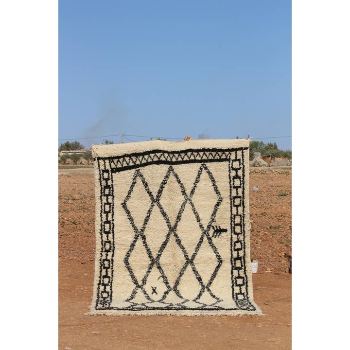MUSMUSRUGS – wholesale Rug pad – Moroccan Traditional Moroccan Beni Ourain Rug1