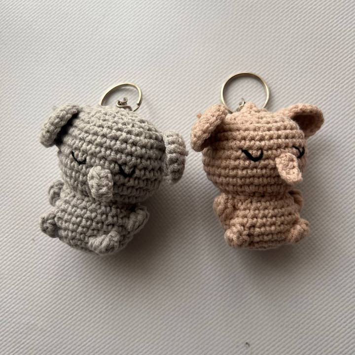 Llavero de ganchillo con forma de elefante y amigurumi para venta al por mayor de despinacrafting