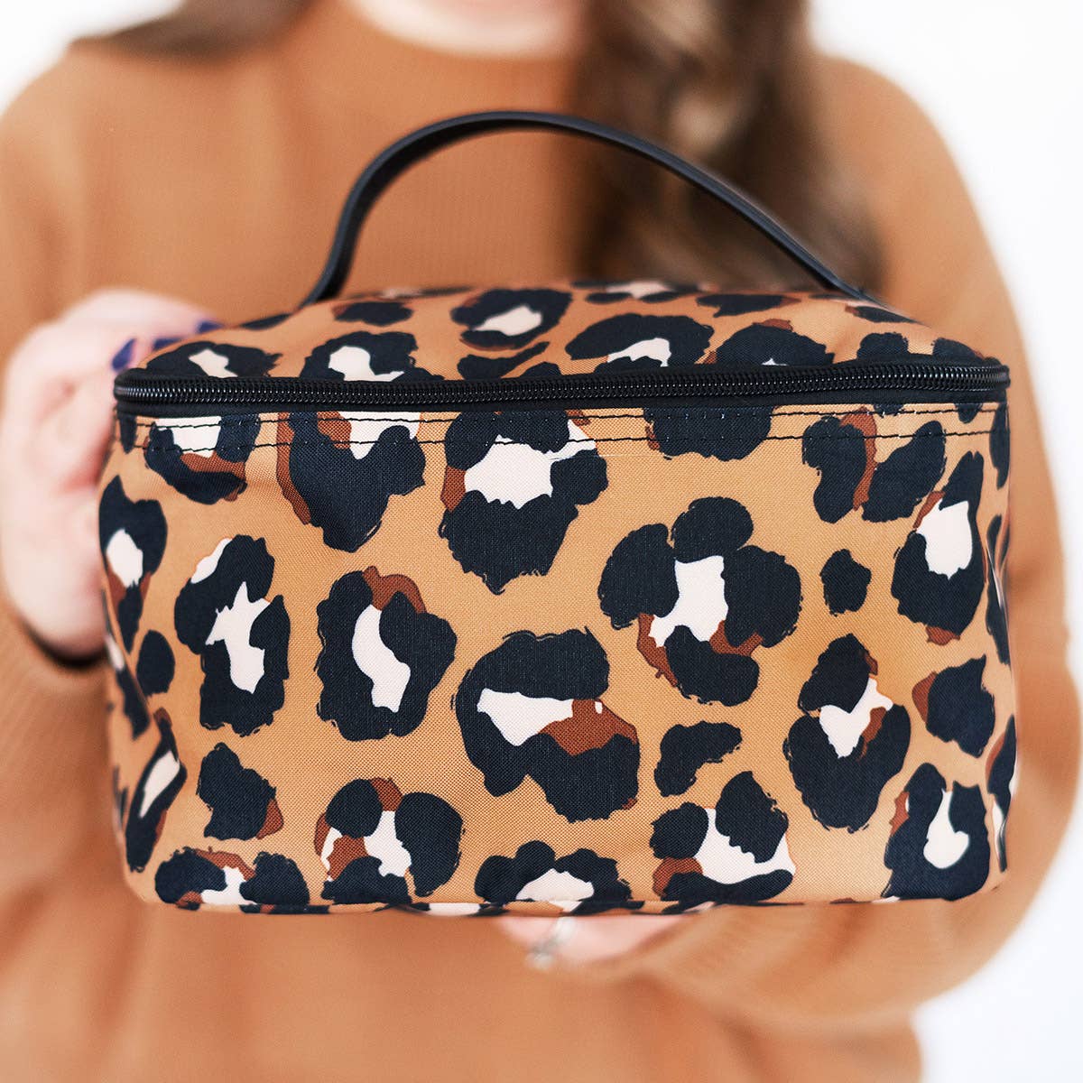 Viv&Lou - Wholesale Makeup/Cosmetic Bag - Spotlight Leopard Cosmetic Bag2