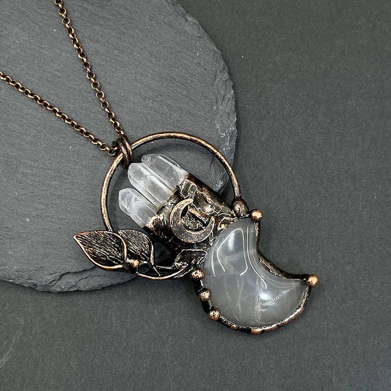 GemMeet - Venta al por mayor Collares con colgantes/abalorios - Collar de piedra preciosa con colgante de planta en forma de luna transparente4