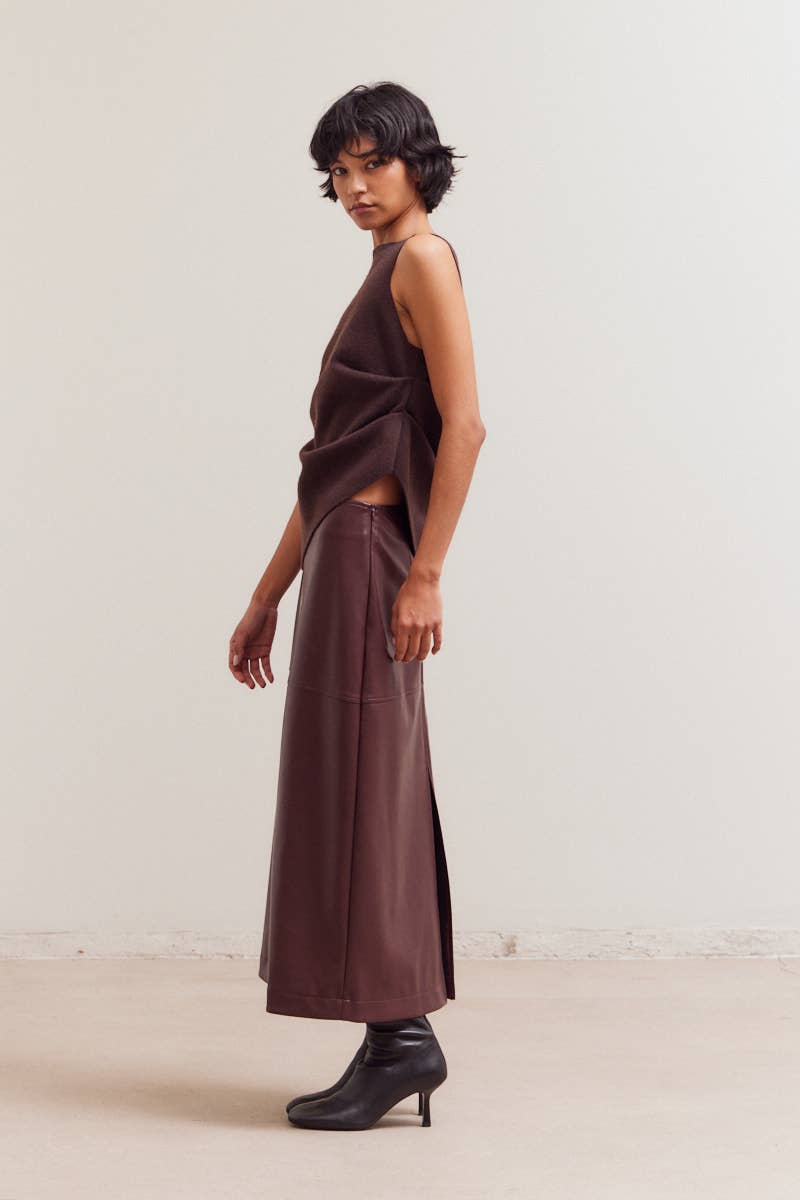 Grade & Gather – Top de malha - Mulher por atacado – 42113 - TOP DE MALHA SEM MANGAS COM FRANZIDO LATERAL ASSIMÉTRICO7