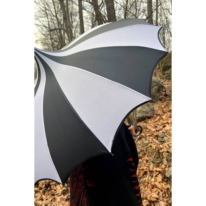 vampirefreaks - Vente Parapluie – unisexe - Parapluie Batwing Pagode rayé noir et blanc9
