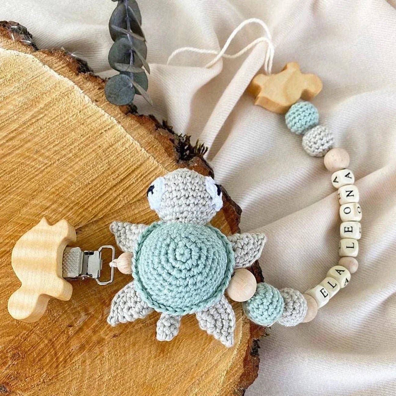 Joy Gift London - Wholesale Toy Set - Kids - Handmade Crochet Cute Turtle Toy Gift Set (4pc) - Personalised Dummy Clip, Pram Toy Clip2