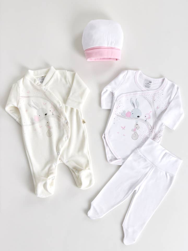 Amorim Gerações, LDA - Wholesale Bodysuit Set - Baby - Four-Piece Printed Cotton Set Friends Chatting 0565s