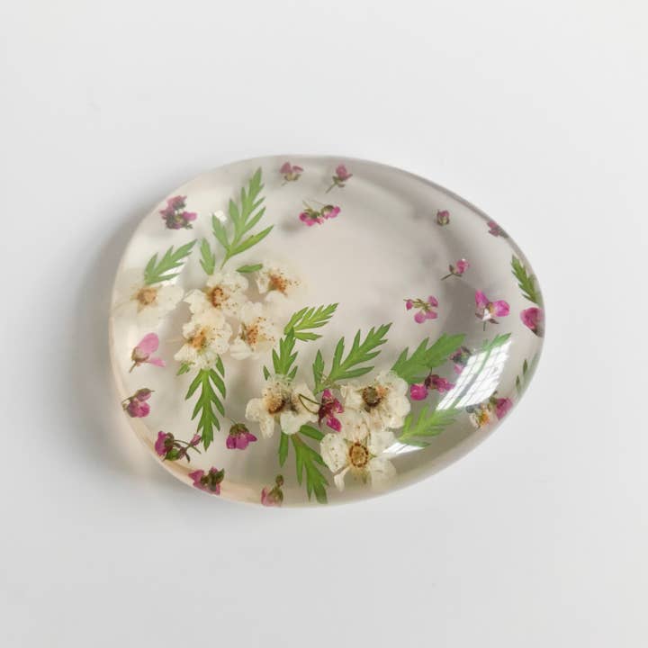 Belart Fair Trade - Wholesale Paper Weight - Botanical Birthday Flower Paperweight