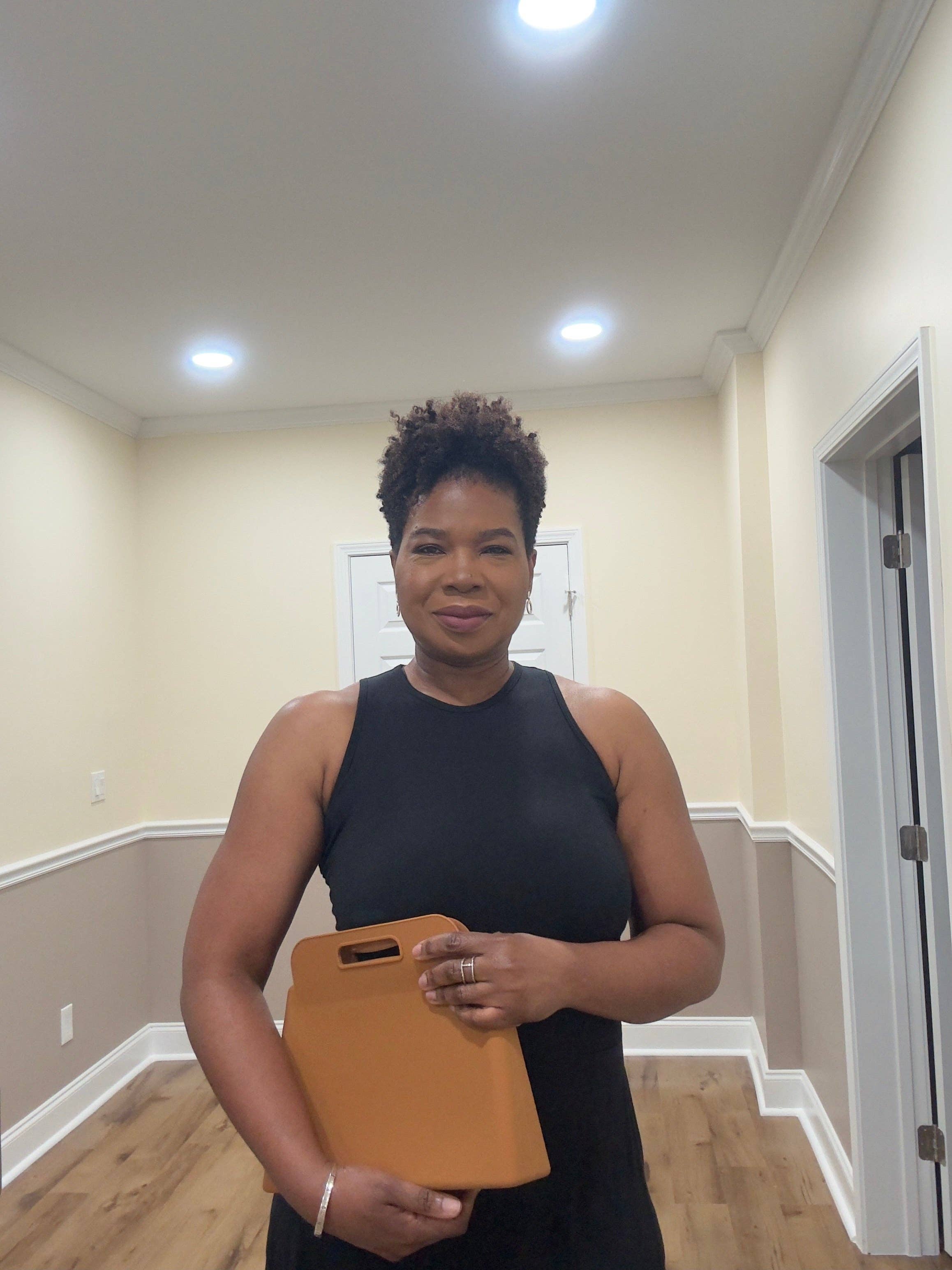 ibiG Bags & Accessories - Vente Pochette – femme - Sac ibiG Supreme (XL). Nettoyage facile. Résistant aux taches.6