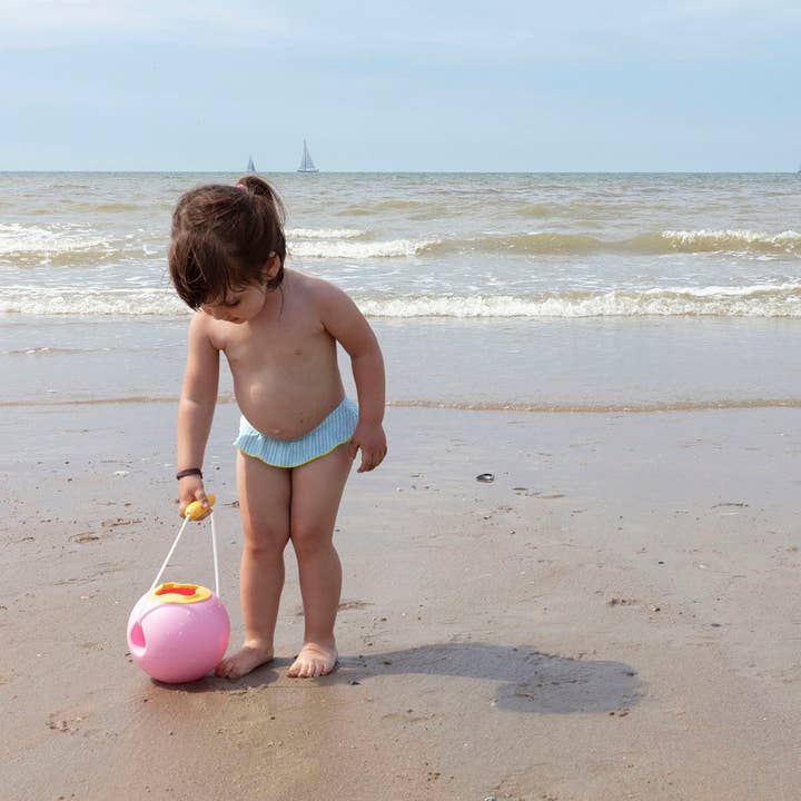 Quut Toys - Wholesale Beach/Pool Toy - Kids & Baby - Quut Mini Ballo - Kids smart, modern design no spill bucket9