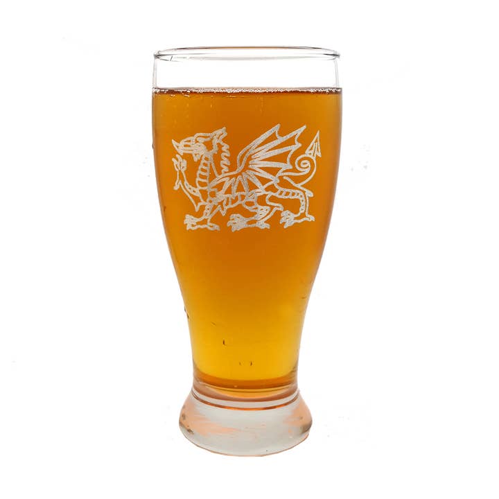 Welsh Dragon Engraved Pint Glass for wholesale by Lyoncraft