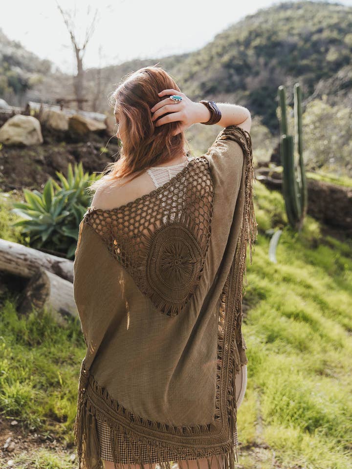 Leto Accessories - Wholesale Kimono - Women's - Bohemian Fringe Tassel Kimono with Crochet Medallion 🌿0