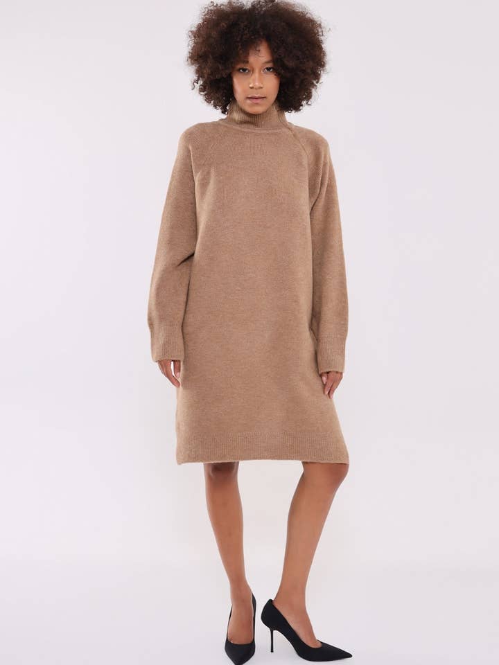 ULLPASSANDE STICKAD MIDIKLÄNNING för wholesale av Cloth Cube