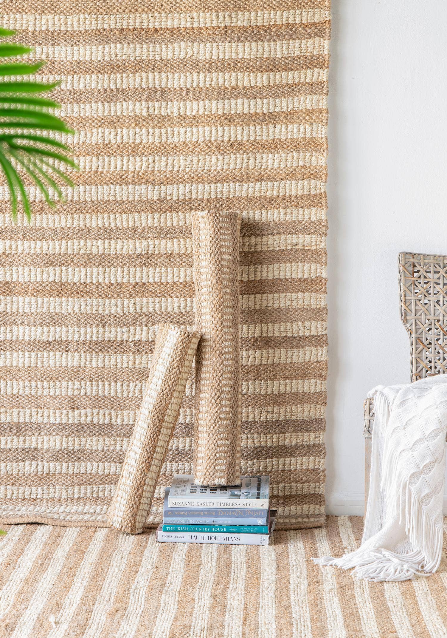 A&B Home Group Inc. – Großhandel Teppichvorleger – Jute-Teppich 2,5'x4' mit Shuttle-Webart Durrie und Fransen4