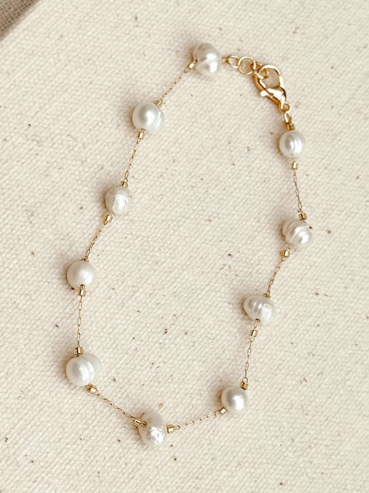 Freshwater Pearl Bracelet – Gold Beaded Pearl Chain Bracelet for wholesale by Gracie Rose Designs