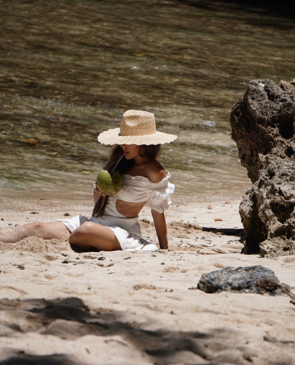 Augustine Hat Co. – wholesale Stråhatt – Dam – Nalu - strandhatt med bred vågig brätte1