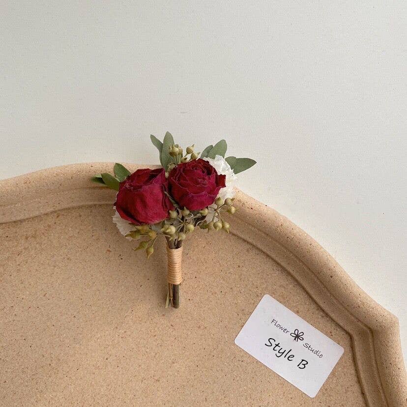 Sweet Home Deco - Wholesale Dried/Pressed Flowers - Boho Greenery Mini Floral Bouquet, Dried Flower Boutonniere1