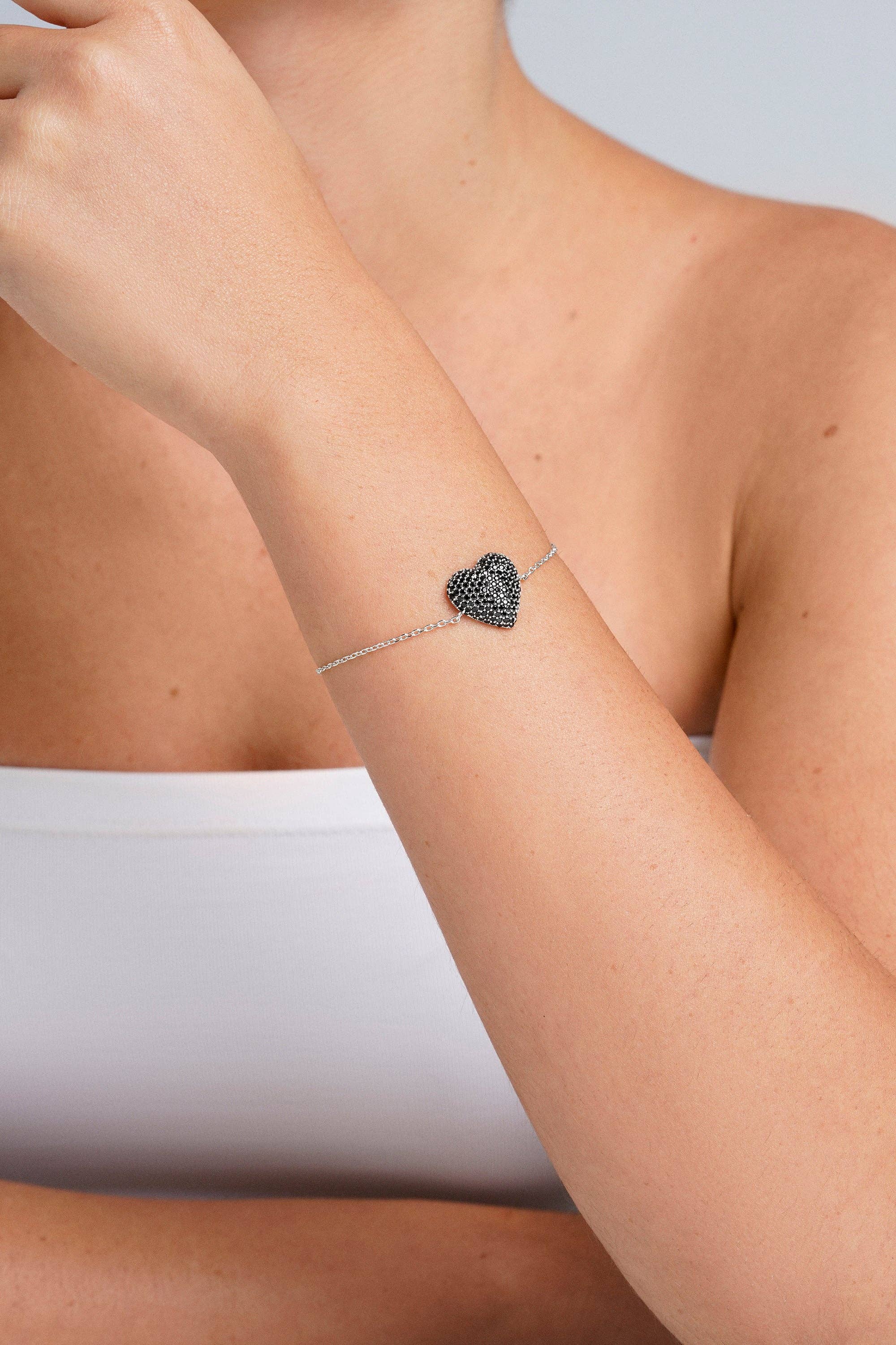 Itemporality - Wholesale Charm/Dangle Bracelet - Black pavé heart bracelet3