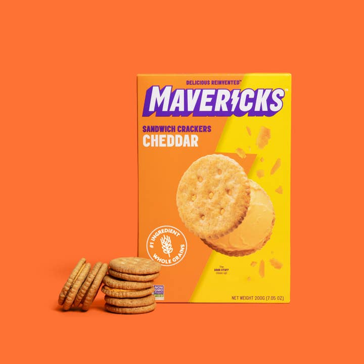 Mavericks Snacks - Wholesale Crackers - Cheddar Sandwich Crackers, Sharing Size (7 oz)