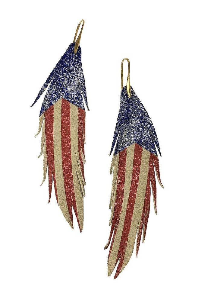 Rød Hvid og Blå Korte Fjer Læder Øreringe - Striber for engroshandel hos The Supply Society