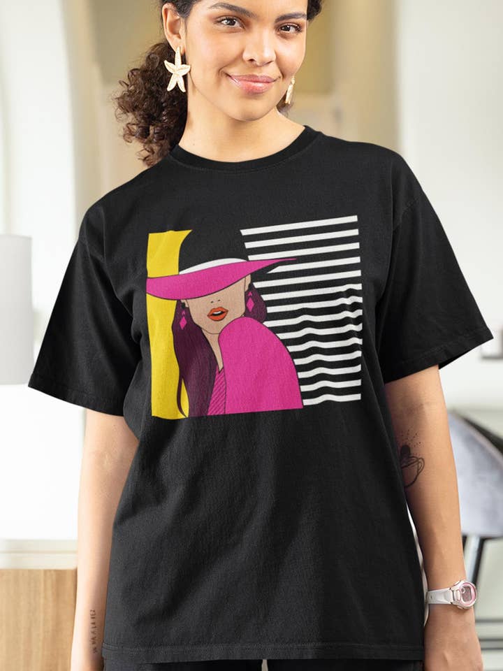 T-SHIRT COM ESTAMPA CHIQUE PARA MULHER por atacado de IALD